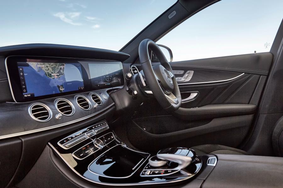Интерьер Mercedes-AMG E43 4Matic (W213) 2017 года  (AU) (фото 9 из 24)